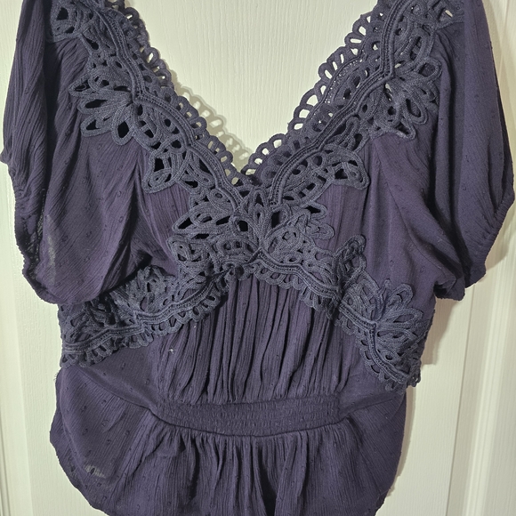 Free People "Sweet Roses" Lace Crochet Pullover Blouse. - Picture 3 of 9